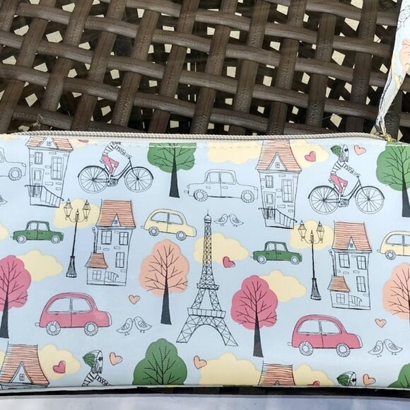 Paris Inspired Zippered Cosmetic Bag - Picture 2 of 5